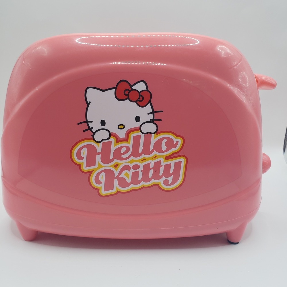 Hello Kitty 2-Slice Pink Toaster Removable Crumb Tray Variable Browning Control